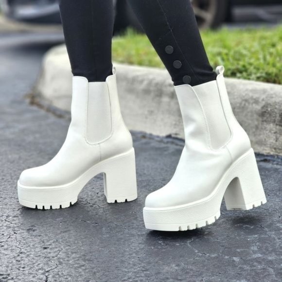Women's Platform Heel Boots Chunky Ankle White Color - Picture 2 of 6